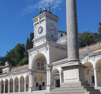 Piazza Libertà a Udine con la Loggia di San Giovanni e la Torre dell'Orologio